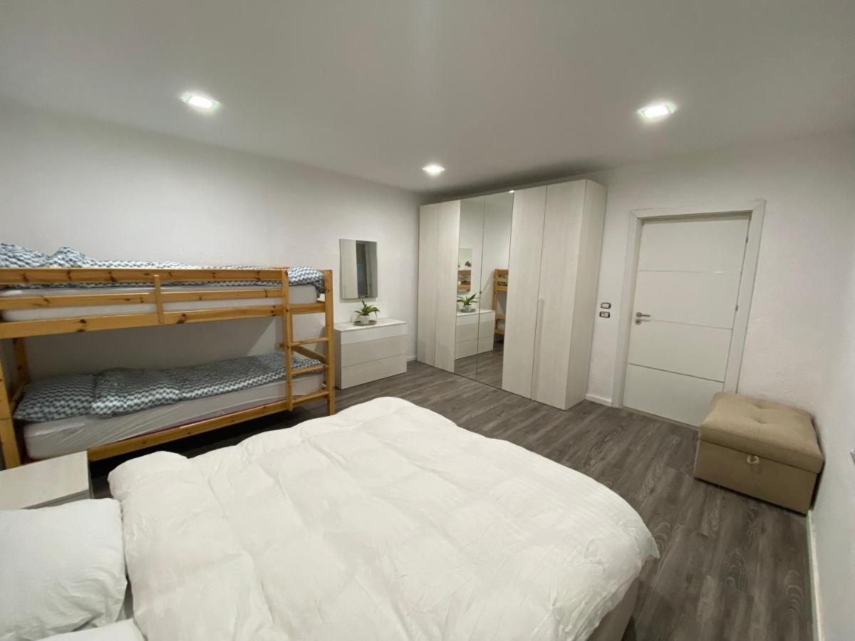 Maison Bellevue - 2 Bdrm Villa In Borsh Beach エクステリア 写真