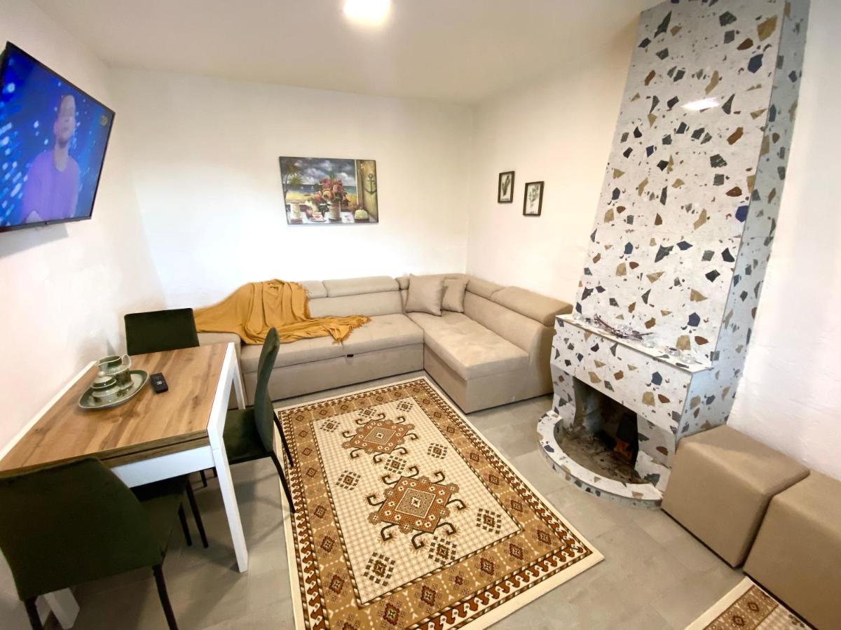 Maison Bellevue - 2 Bdrm Villa In Borsh Beach エクステリア 写真